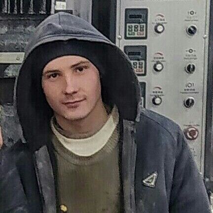  19130252  Slavik, 27 ,    