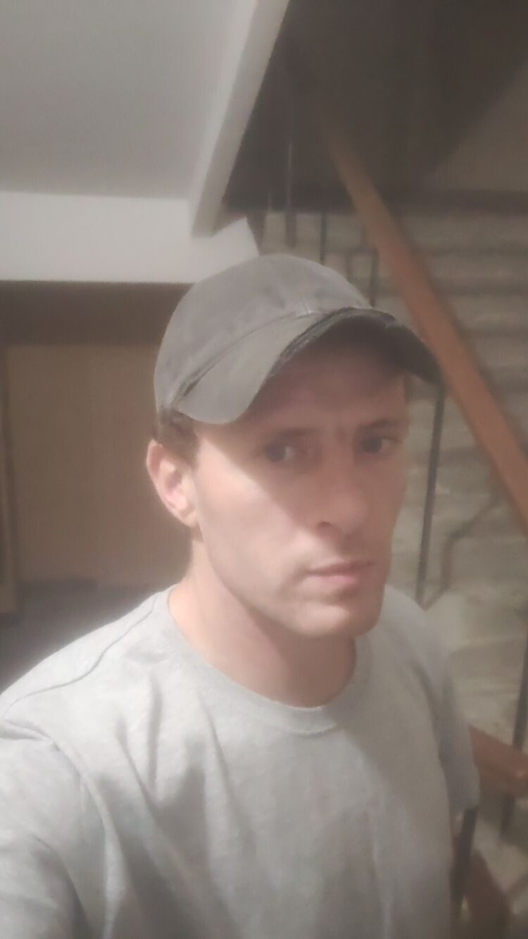  53465272  Pavel, 37 ,    