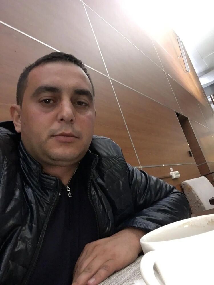  50526042  Garik, 36 ,    