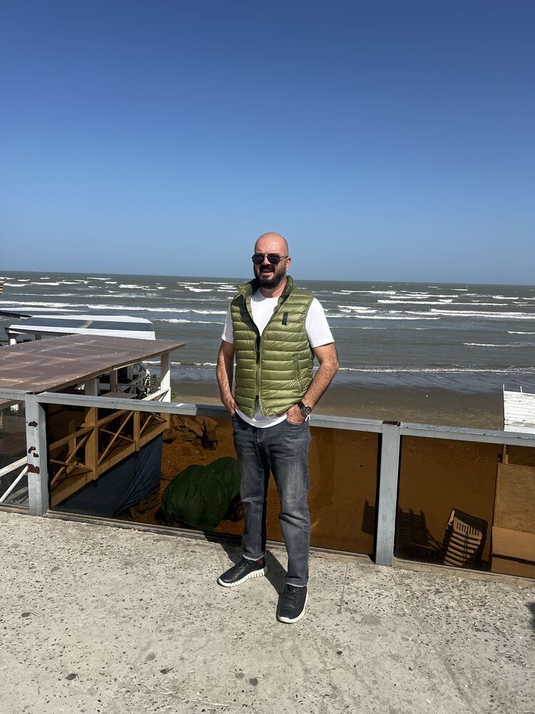  ,   Murad, 49 ,   ,   