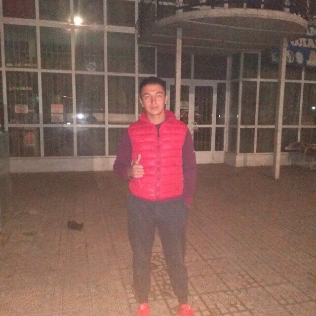  ,   Bekzod, 29 ,  