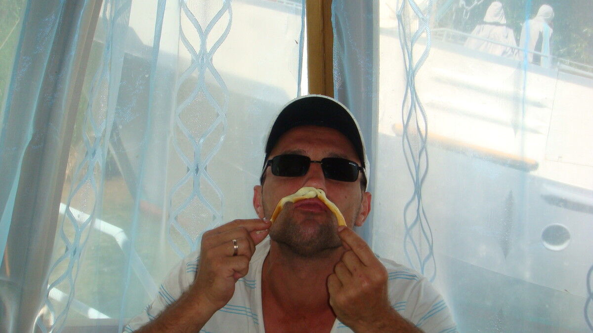  4157042  Sergei, 51 ,    