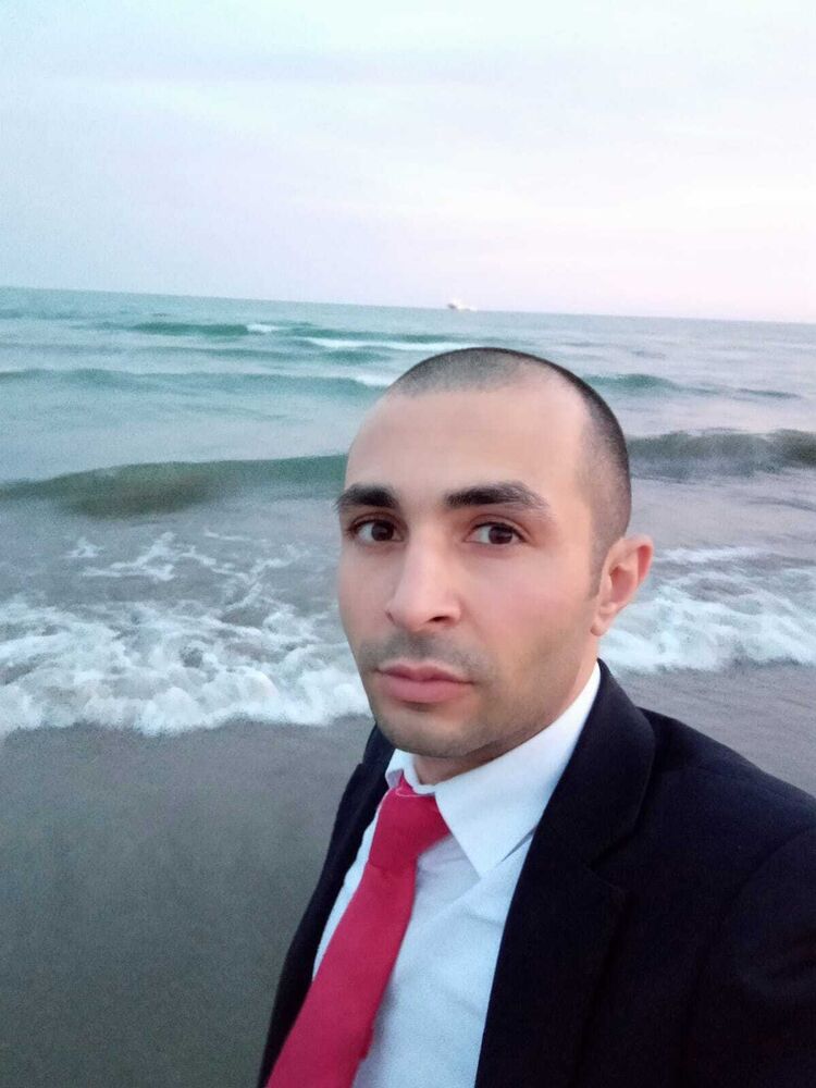  54243472  Nihat, 36 ,    