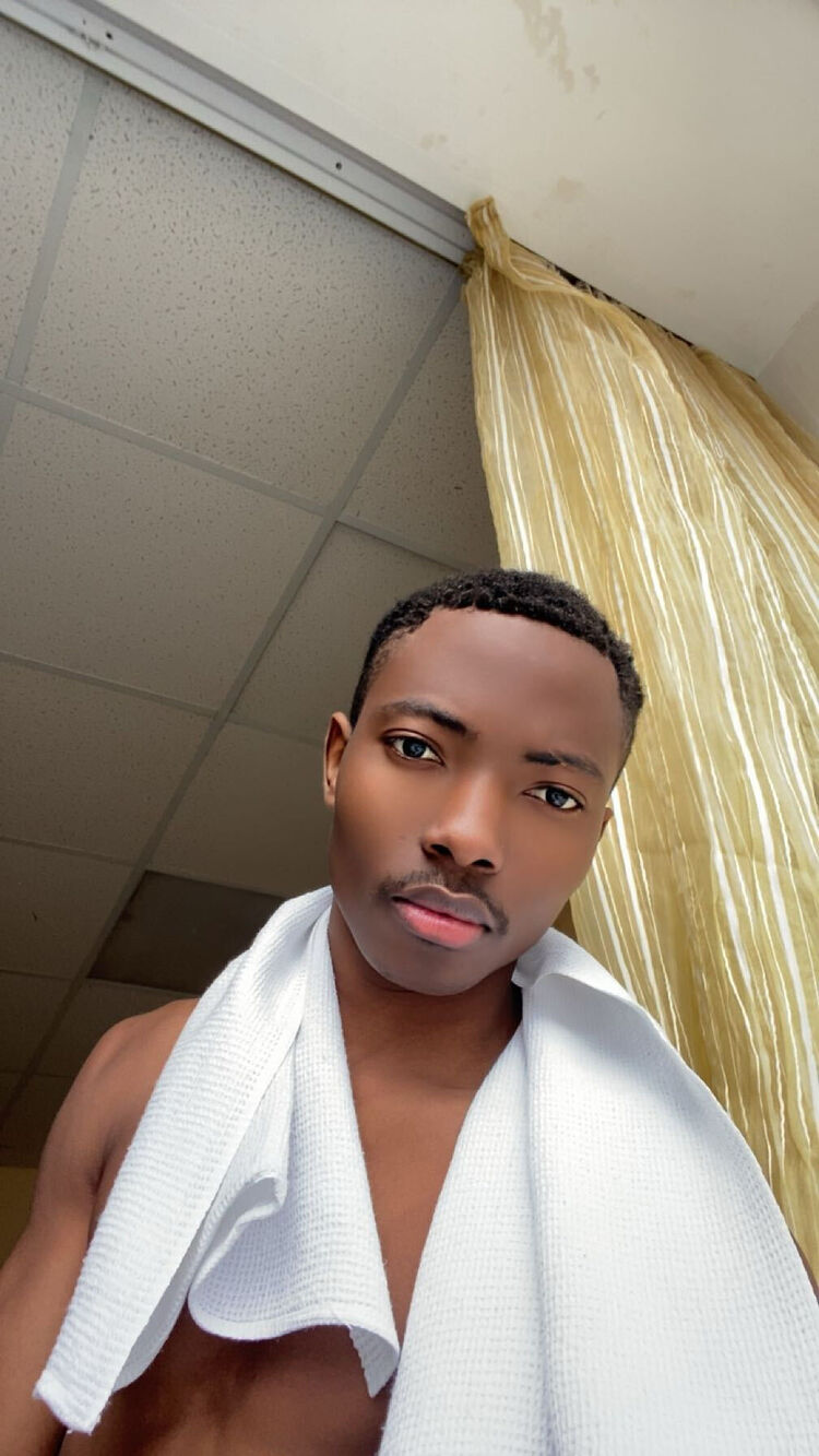  Canary Wharf,   , 24 ,   ,   