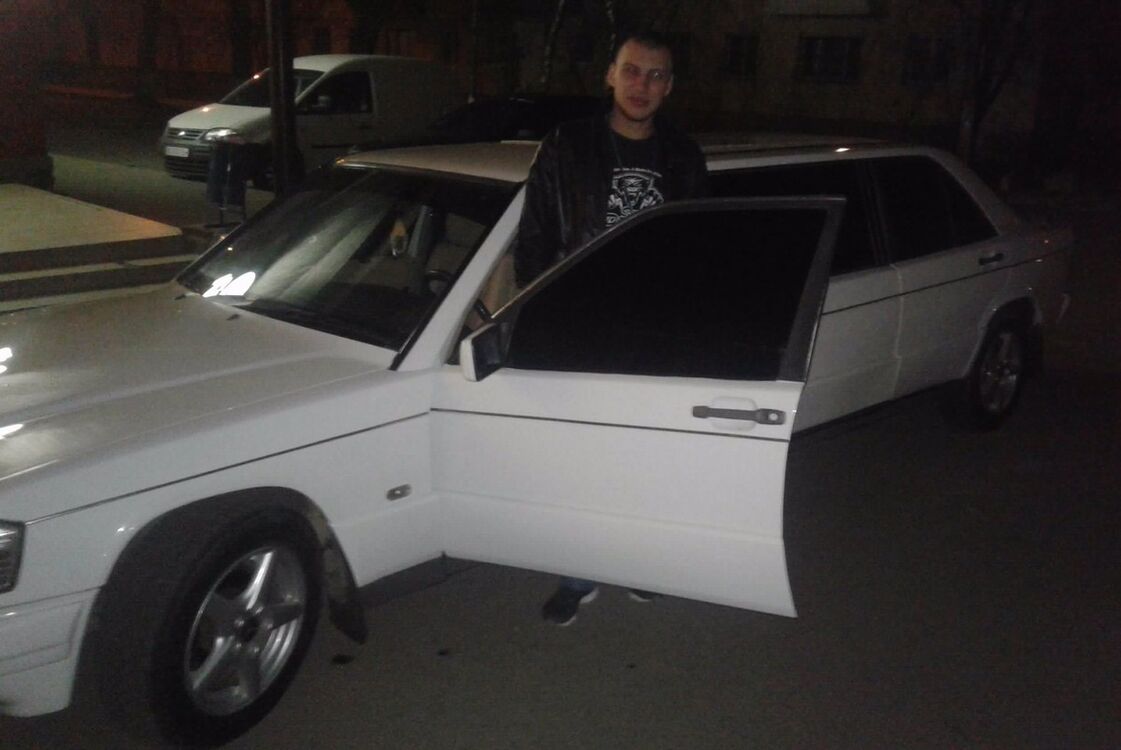 10768342  Petrunya, 32 ,    