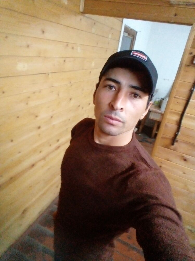  ,   Giyosashurov, 32 ,   ,   