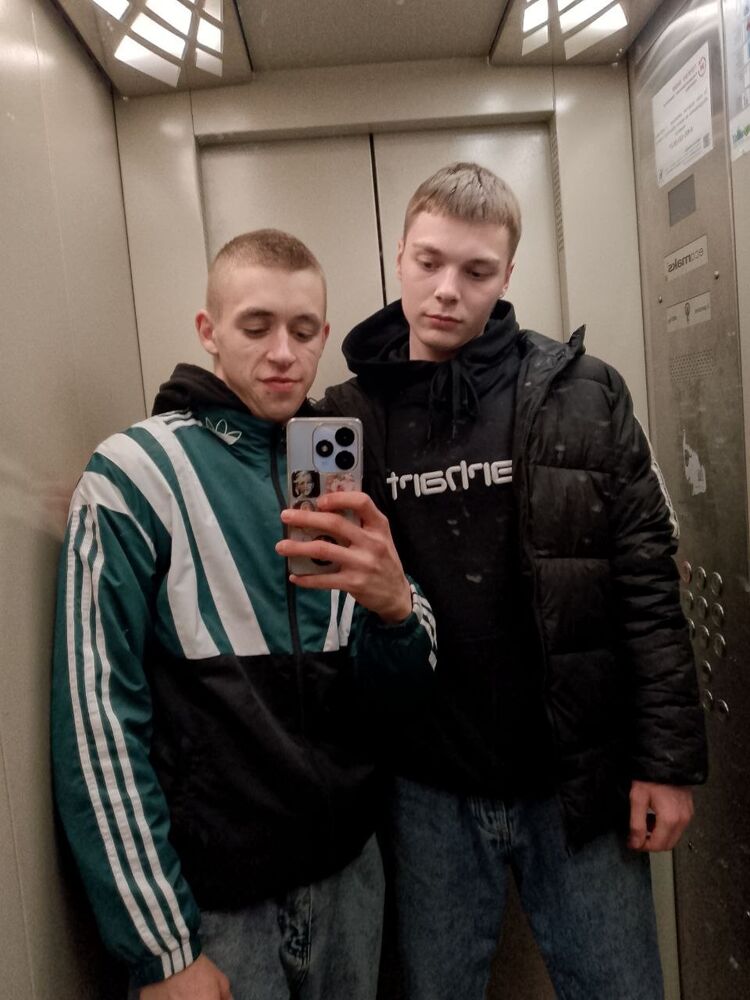  45738602  Arseniy, 21 ,    