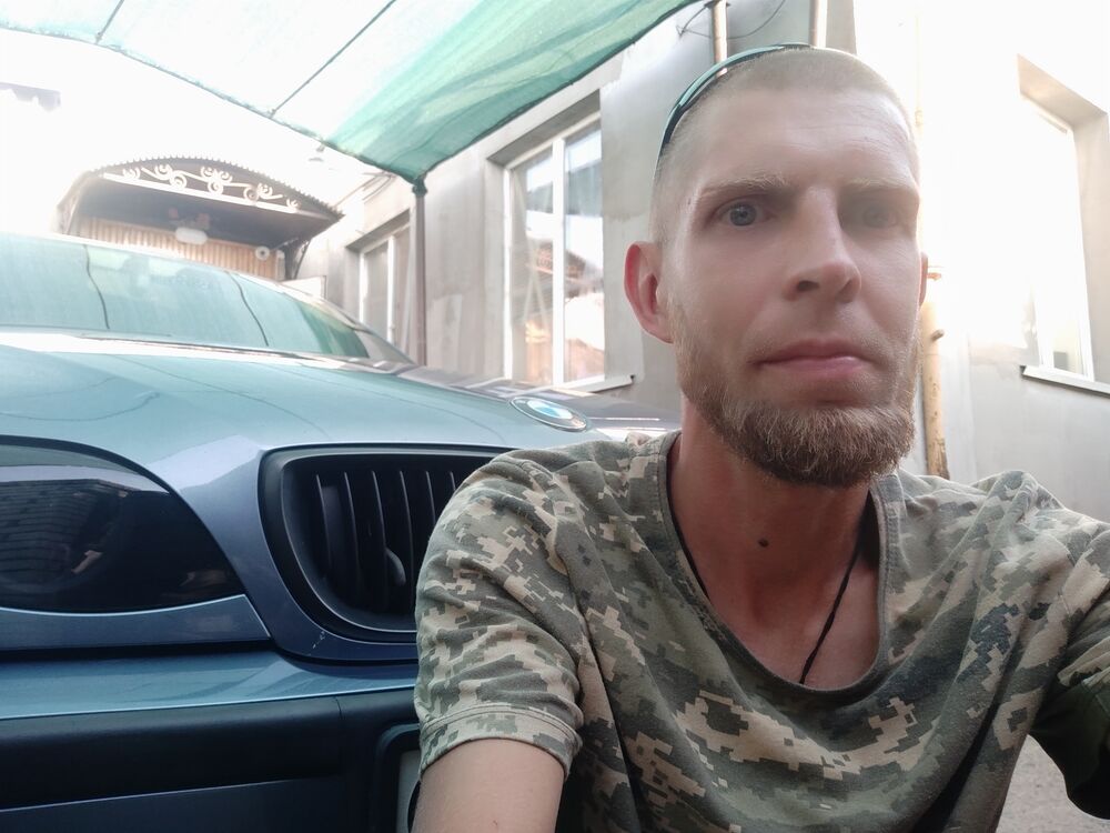  37609582  , 39 ,    