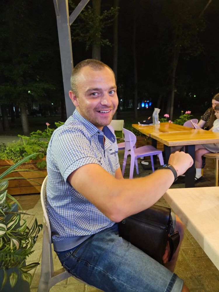  46784102  Ivan Romanov, 36 ,    