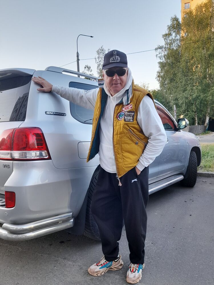  ,   Vyacheslav, 49 ,   ,   , c 