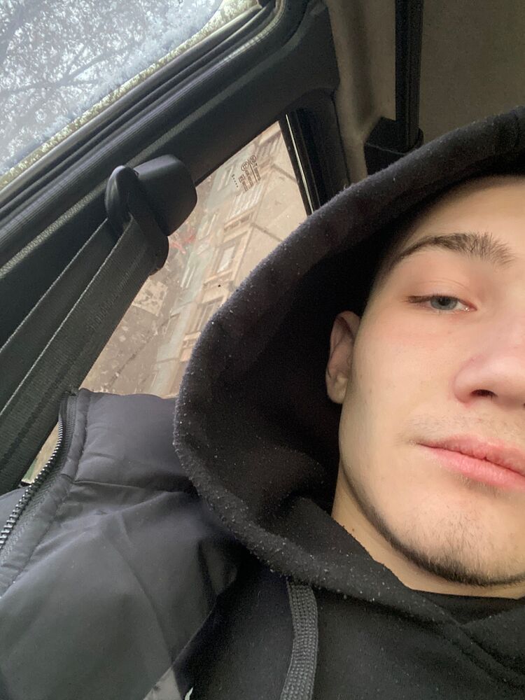 ,   Egor, 21 ,   ,   , c 