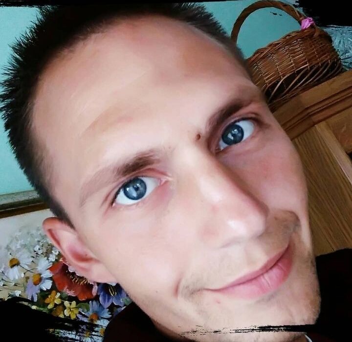  42253702  Alexey, 33 ,    