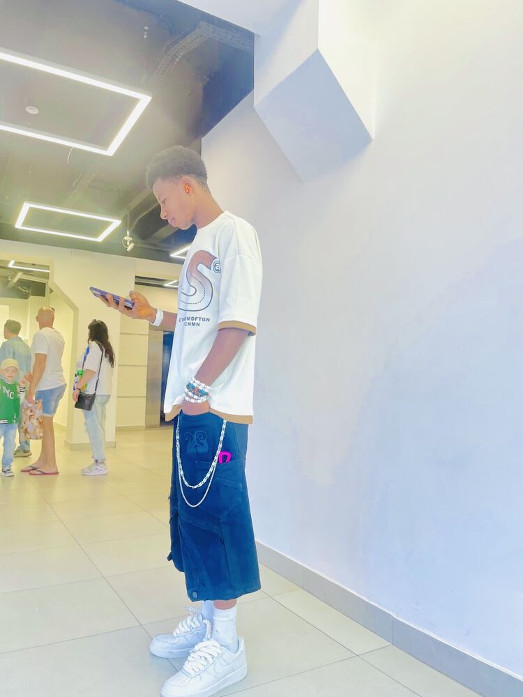  54247502  Daniel, 20 ,    