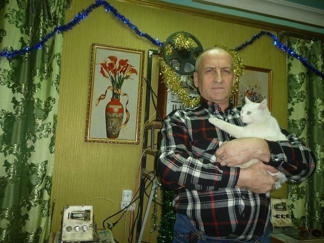 Знакомства Верхний Уфалей, фото мужчины Владимир, 68 лет, познакомится для cерьезных отношений