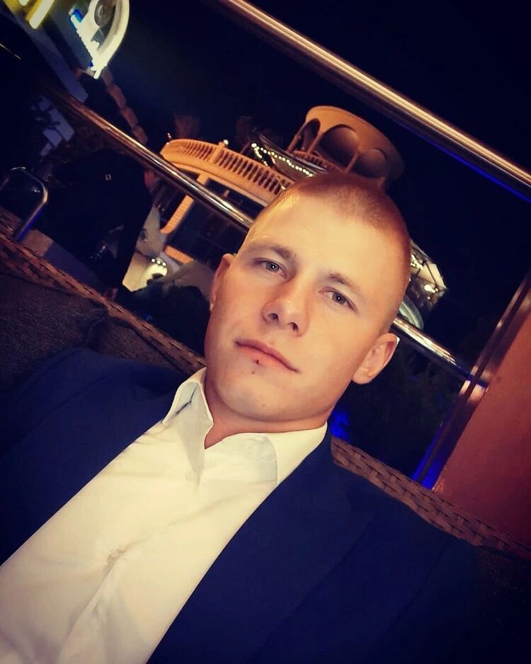  46372182  , 27 ,    --