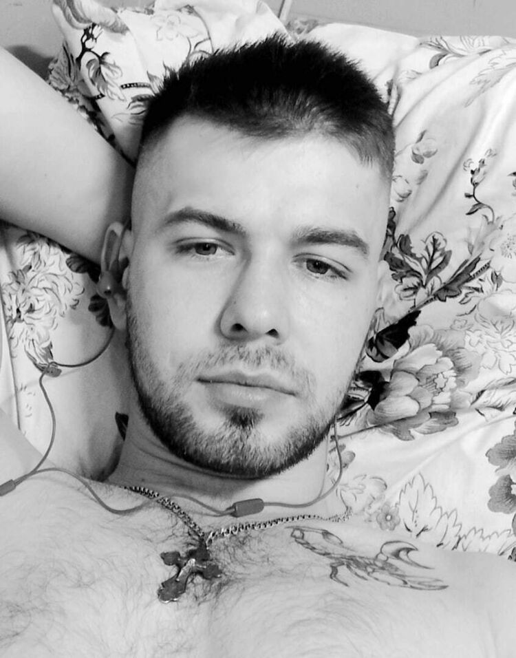  ,   Dron, 24 ,   ,   