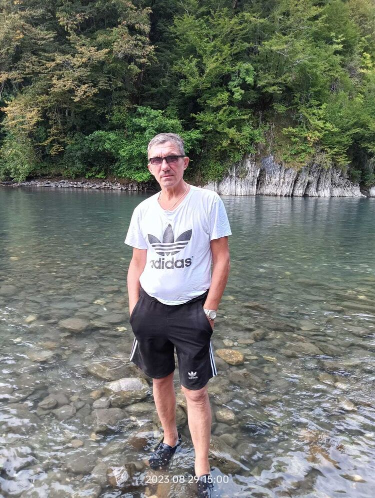  44302112  Sergey, 55 ,    