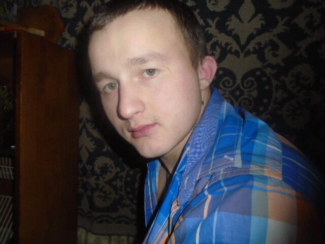  10090092  Kirill, 30 ,    