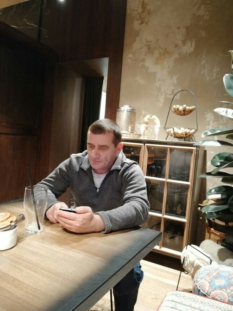  19013212  Zurab, 53 ,    -