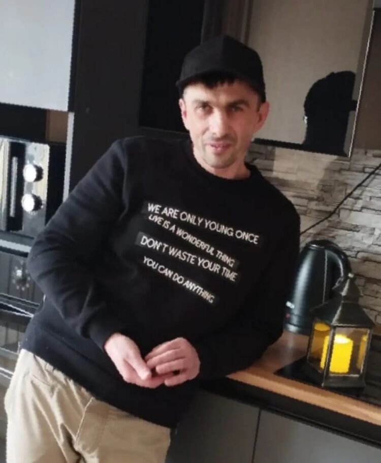  45617162  , 42 ,    
