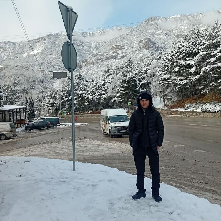  ,   Ali, 19 ,   ,   
