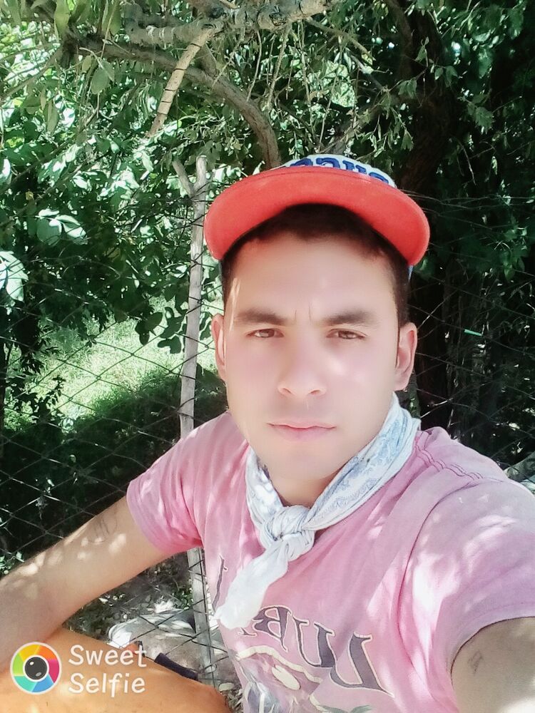  39466732  Taha, 29 ,    