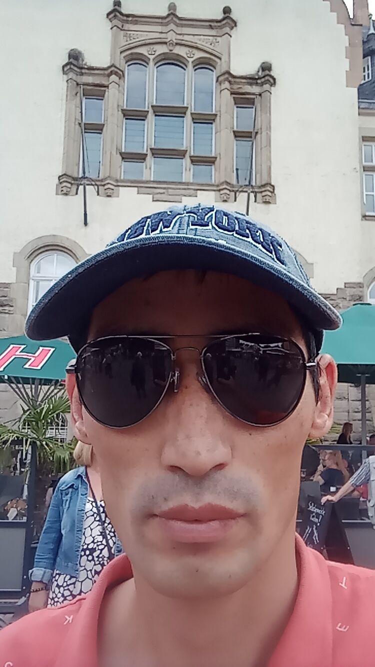  29080532  Rasid, 38 ,    Dortmund