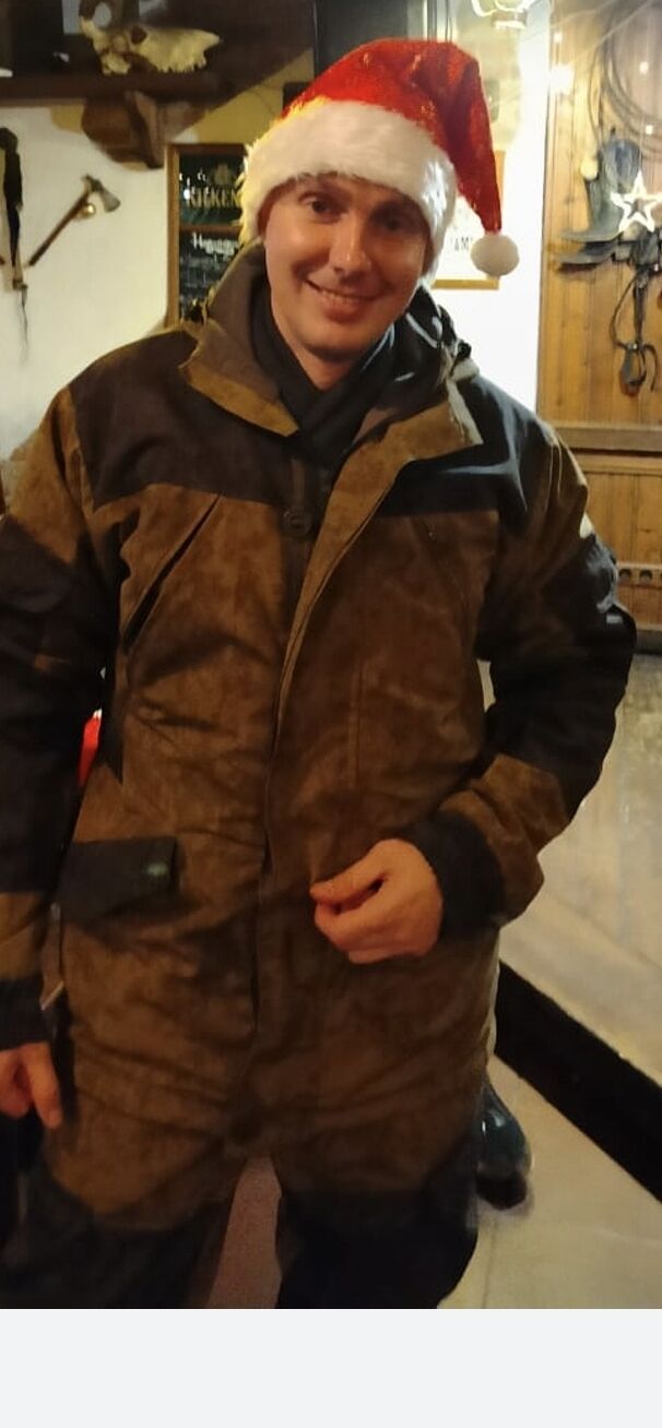  37631252  , 35 ,    -