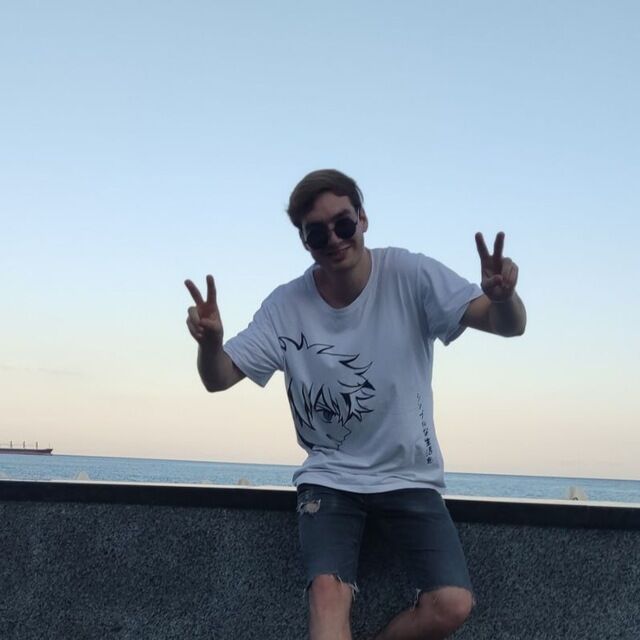  52982622  , 21 ,    --