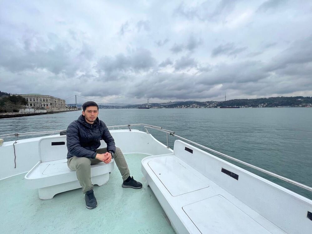  27008272  Ziyodilla, 33 ,    