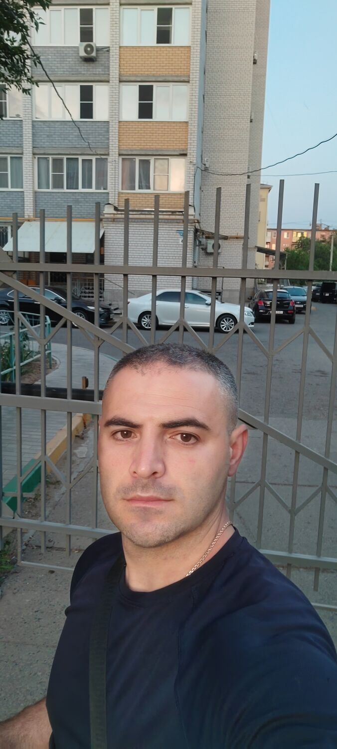  45418322  Artur, 35 ,    
