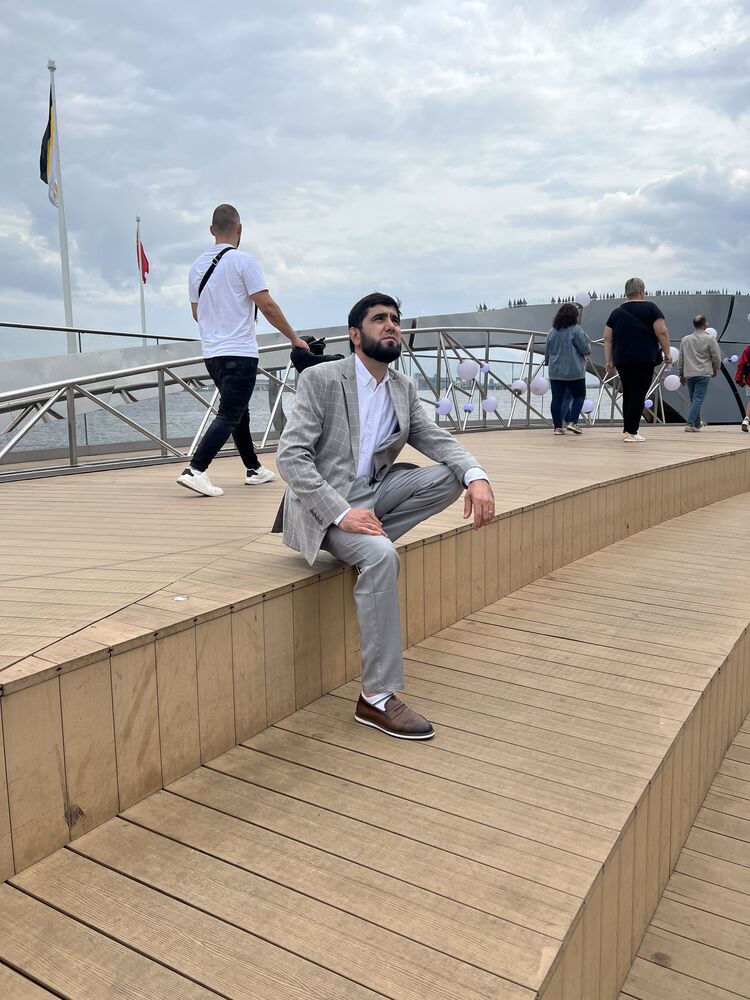  53068502  , 32 ,    -