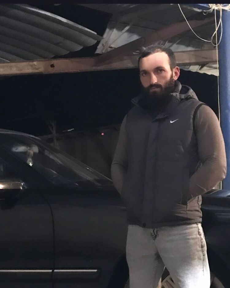  39687282  Aka, 28 ,    