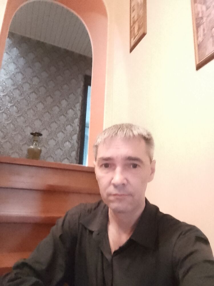  52060762  , 49 ,    