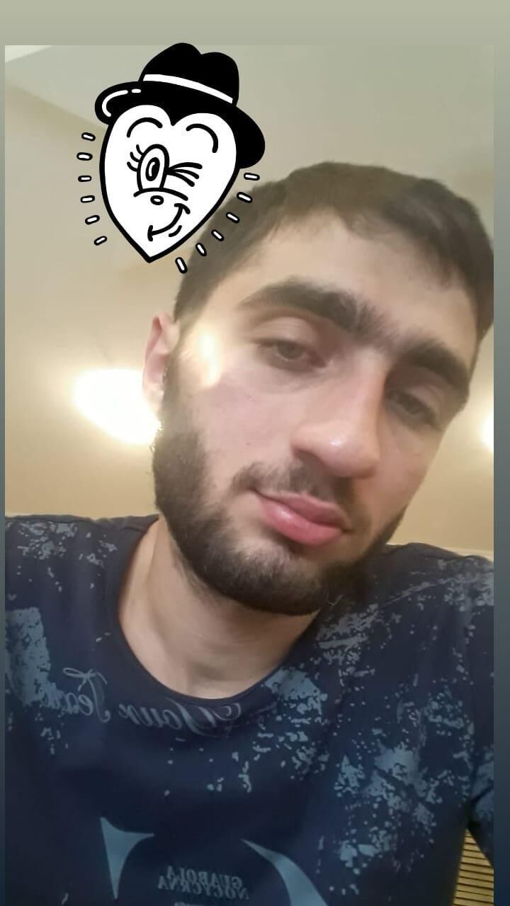  44268062  Nurik, 24 ,    