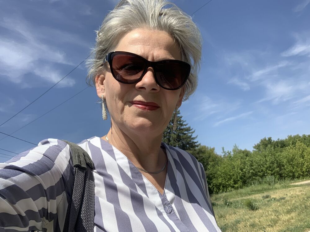  38169232  LIUBOV, 60 ,    