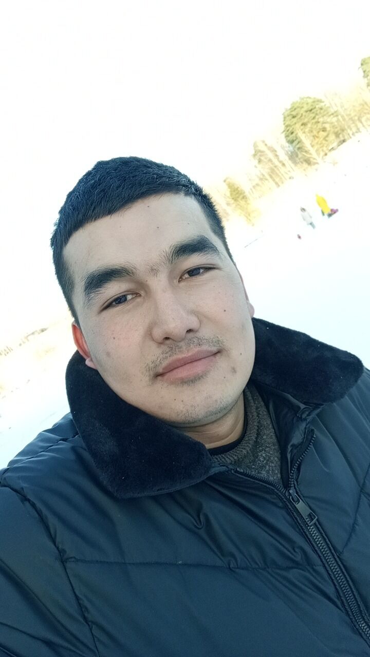  40402272  Gayrat, 22 ,    