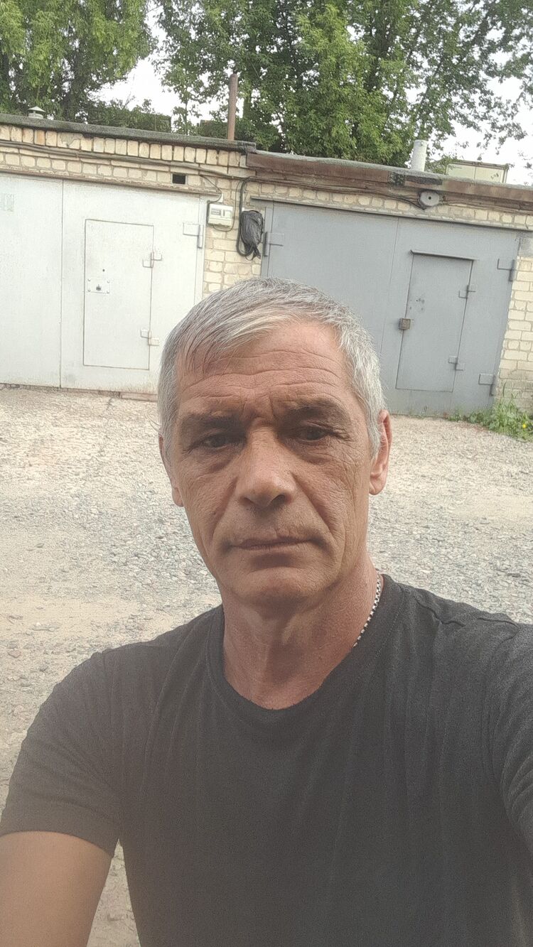  44518342  , 51 ,     