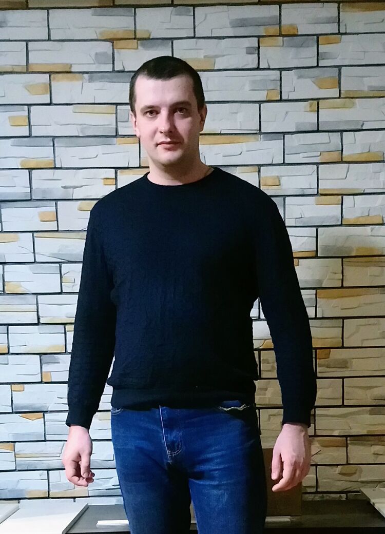  31733722  Artem, 31 ,     