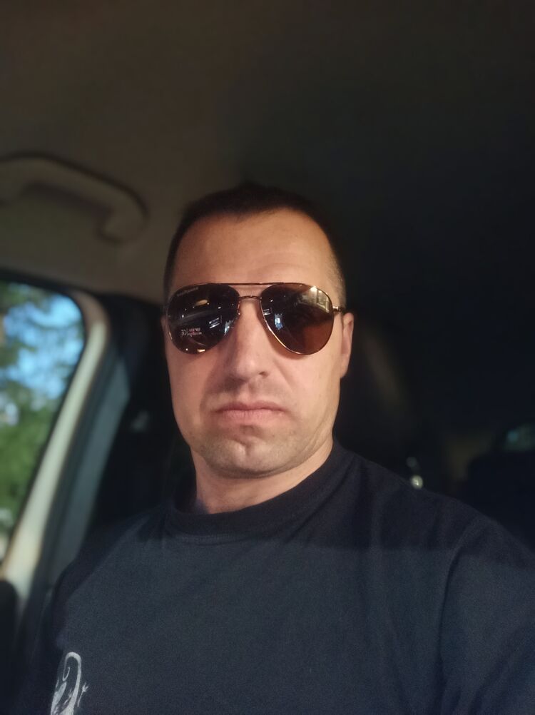  ,   Dima, 44 ,   ,   , c , 