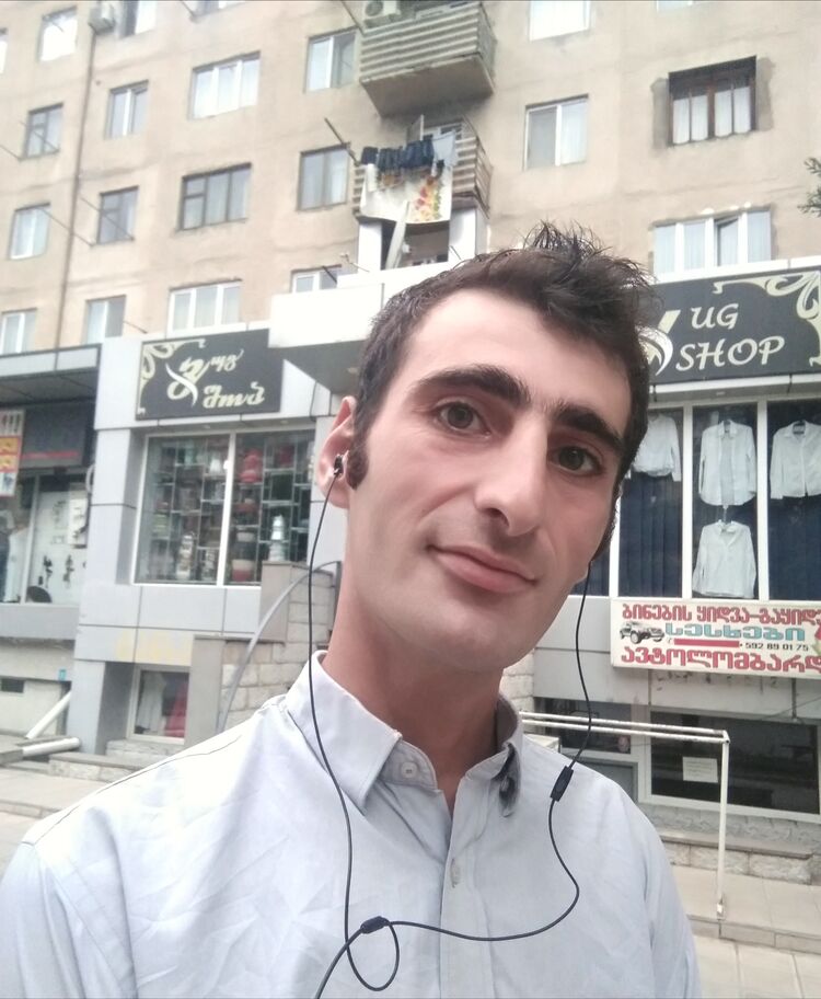  23892122  Giorgi, 35 ,    