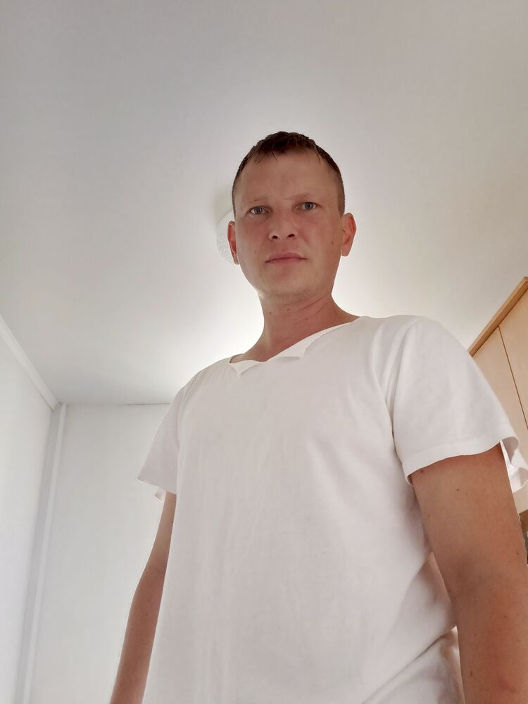  42413432  Ildar, 40 ,    