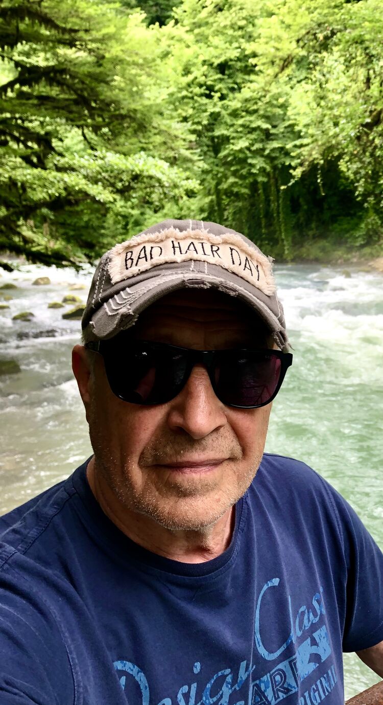  ,   Alex, 52 ,   ,   