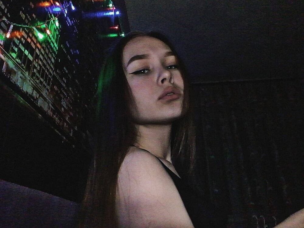  ,   Kriss, 24 ,   