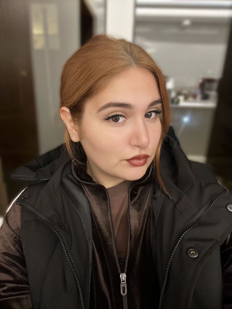  ,   KARINA, 19 ,   ,   