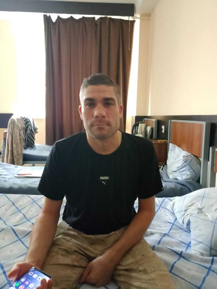  53835622  , 37 ,    --