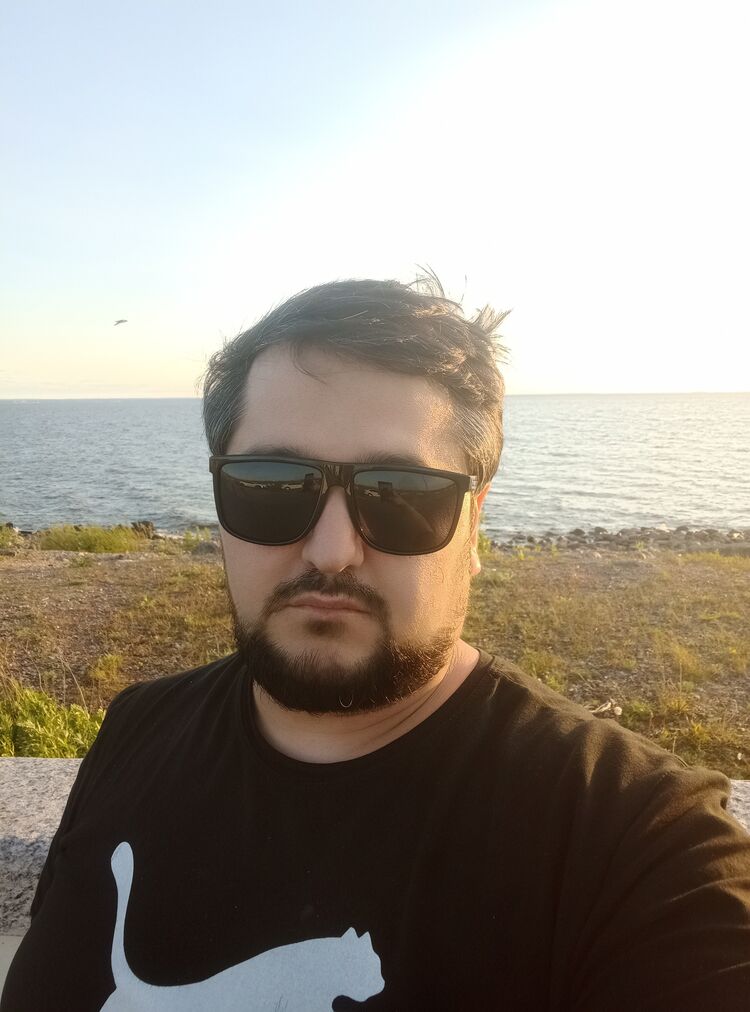  52228772  , 31 ,    -