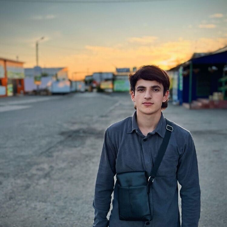  54510482  ABDUSAMAD, 20 ,    