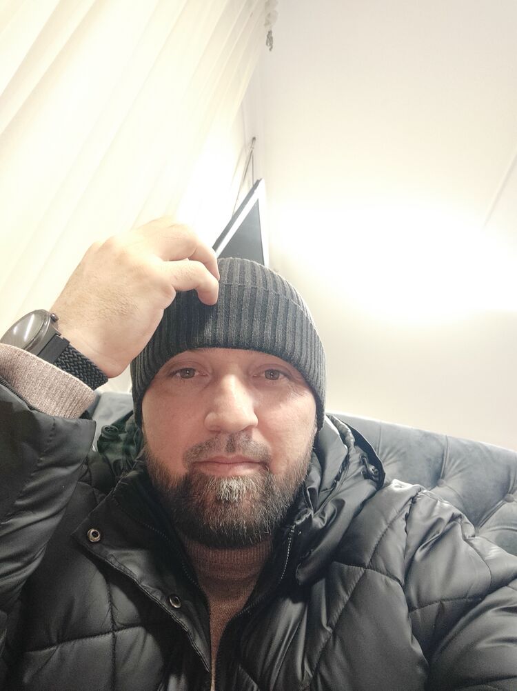  48306242  Akraman, 38 ,    