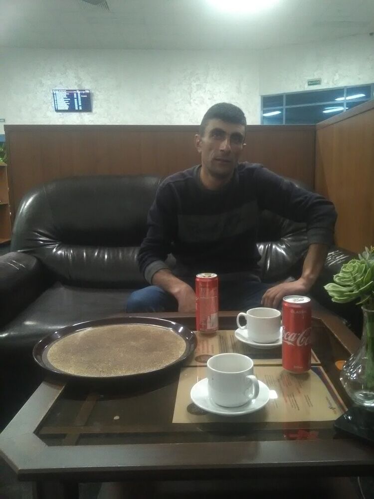  22398052  ARTUR, 36 ,    